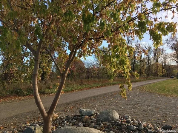 0 Vacant Parks Rd, Oakland, MI 48363