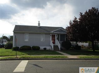 1 Oakwood Pl, Carteret, NJ 07008