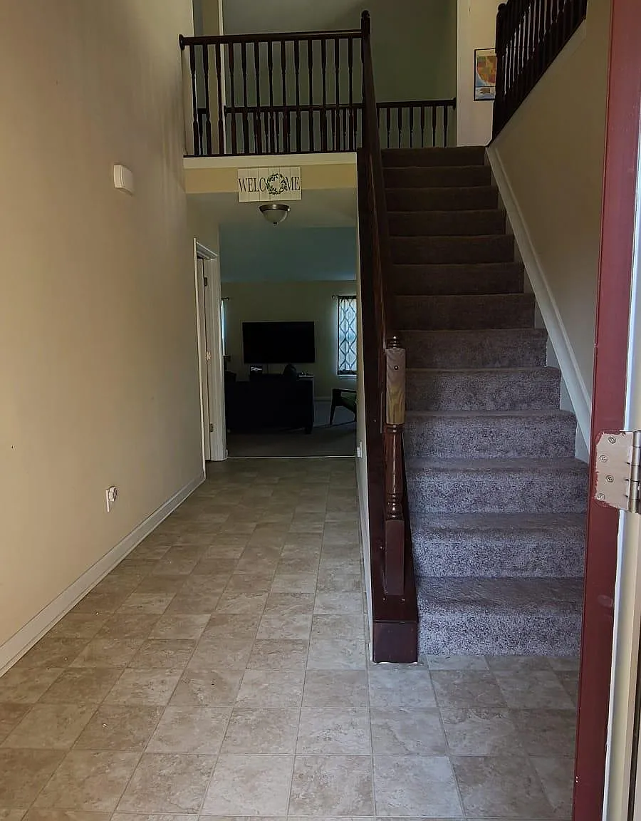 1036 Autumn Crest Ln — Photo 4