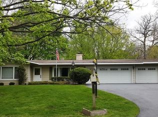 819 Greenwood Ave, Carpentersville, IL 60110