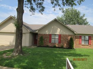 1303 Stratford Dr, West Memphis, AR 72301