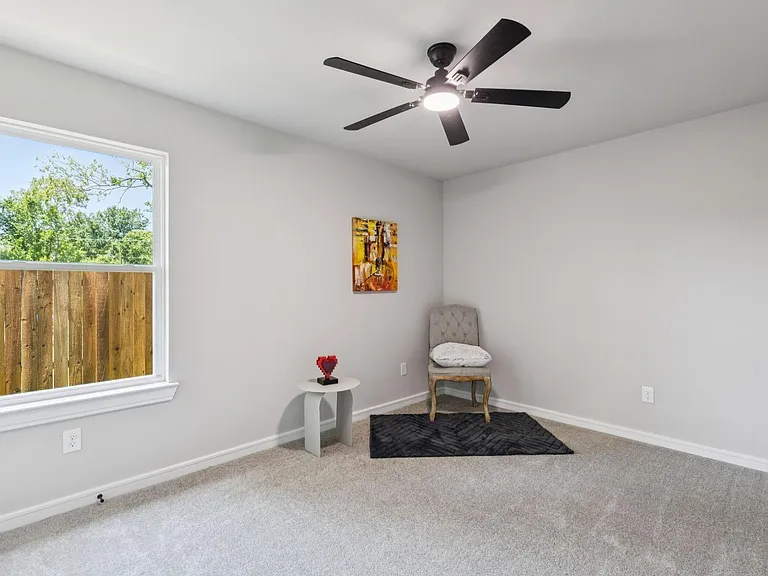 512 Frazier St — Photo 15
