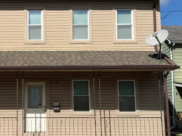 247 Penn St, Bath, PA 18014