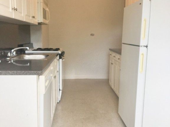 2nd image of 2728 Henry Hudson Pkwy APT 53B