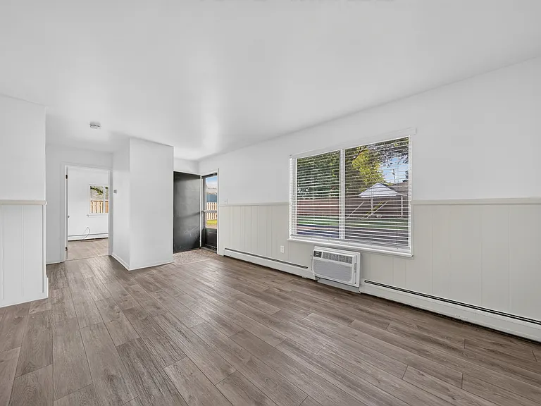 151 E McHattie St #10 — Photo 6