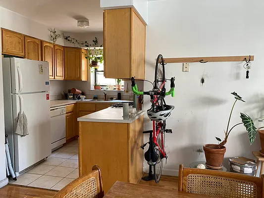 Rented by Capri Jet Realty Corp | media 26