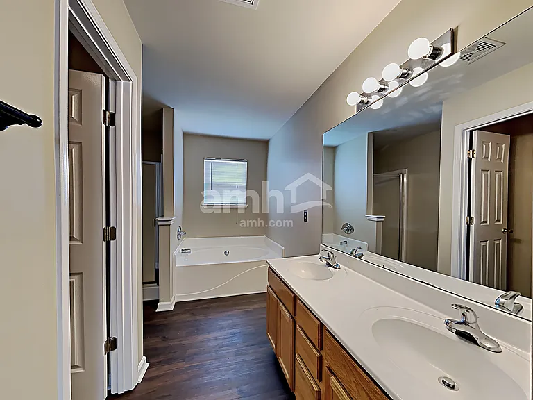 1616 Harrison Way — Photo 11