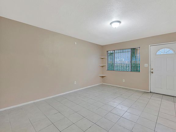 4th image of 9418 S Central Ave APT 2