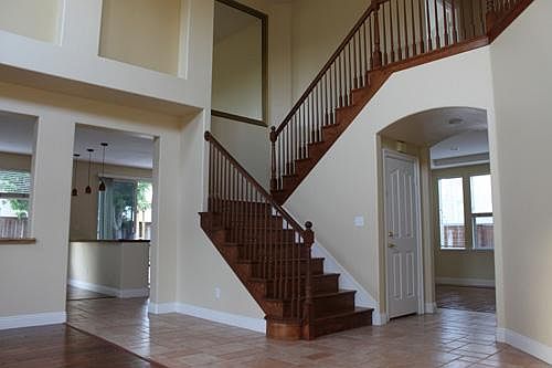 2nd image of 590 Paseo Rosal