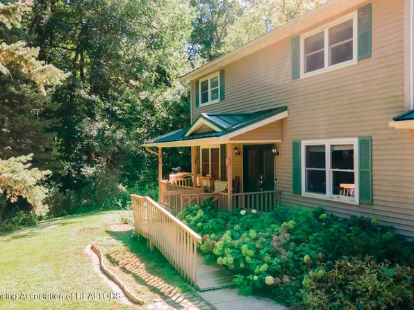 15629 Chandler Rd, Bath, MI 48808