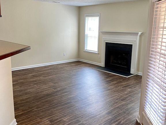 Living room with Fireplace