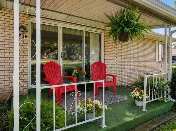 5705 Leisure South Dr SE, Kentwood, MI 49548