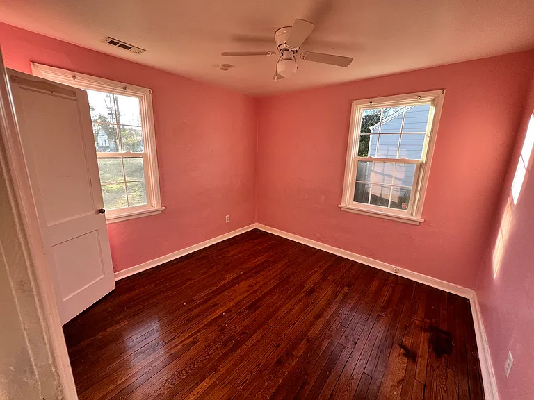 1811 Binford Ln — Photo 8