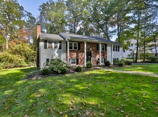 10 Serenity Ln, Andover, MA 01810