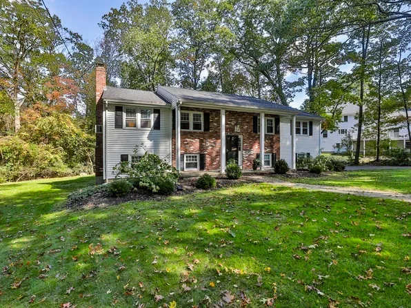 10 Serenity Ln, Andover, MA 01810