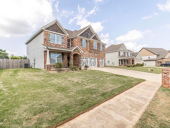 3rd image of 406 Post Oak Way