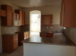 3328 Lockerbie Dr SE, Rio Rancho, NM 87124