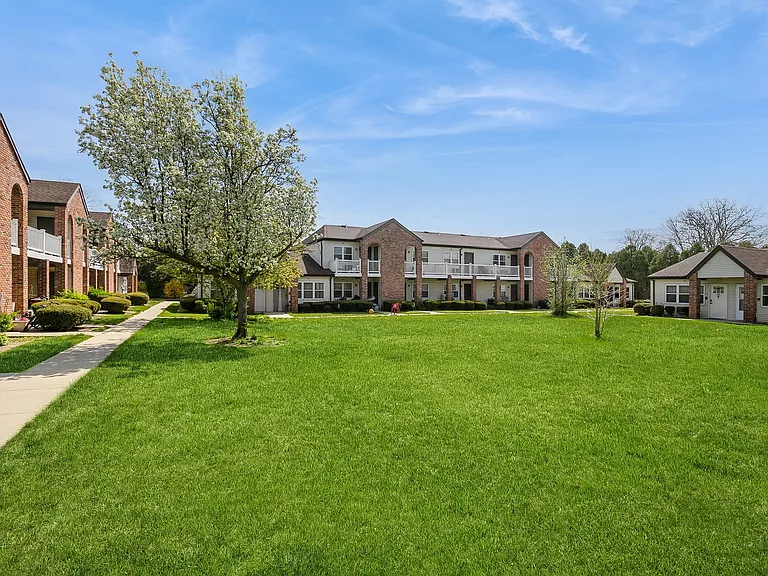 Zen Long Island at Amityville 55+ Community — Photo 10