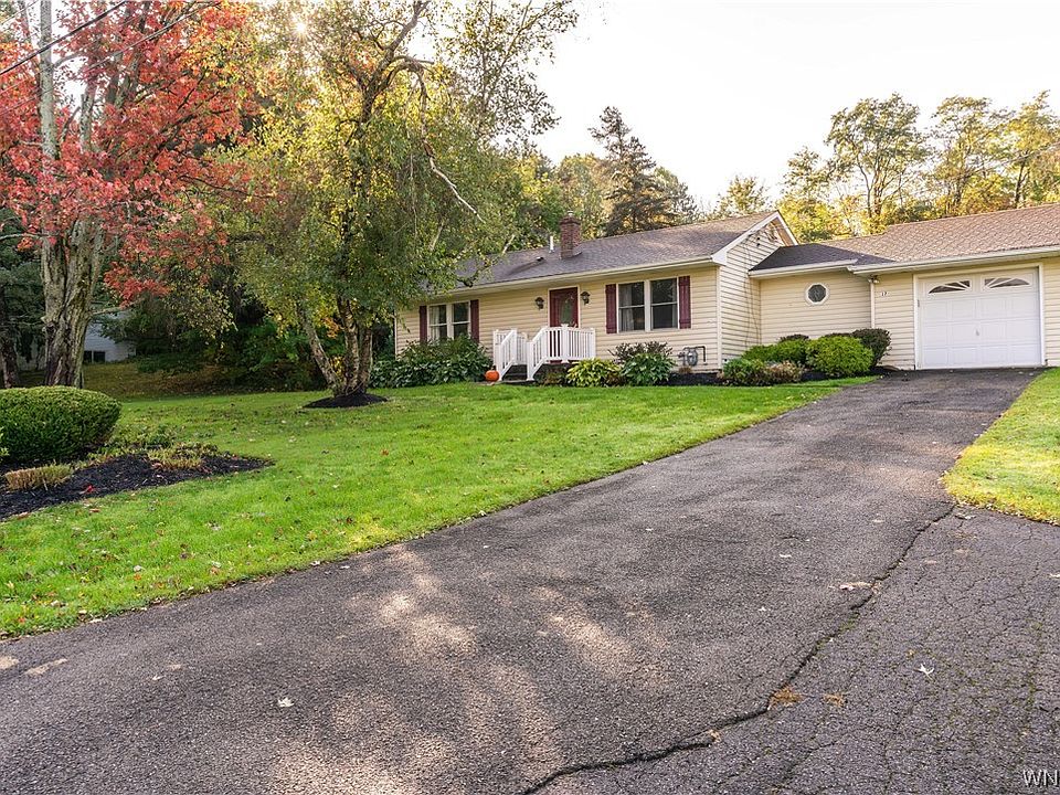 1st image of 17 Greenmeadow Dr