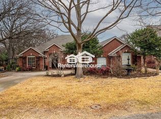 5909 Gary Ln, Arlington, TX 76016