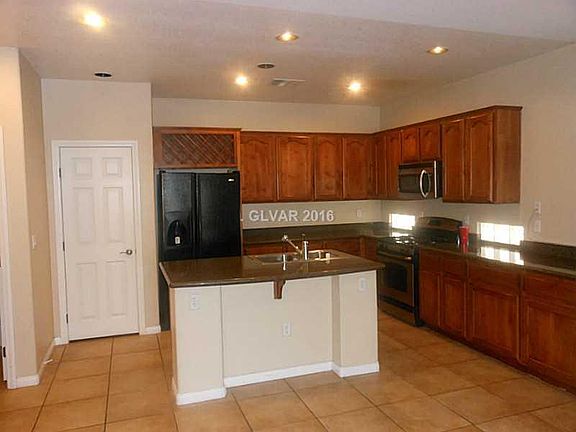 4th image of 6179 Arbor Valley Ave