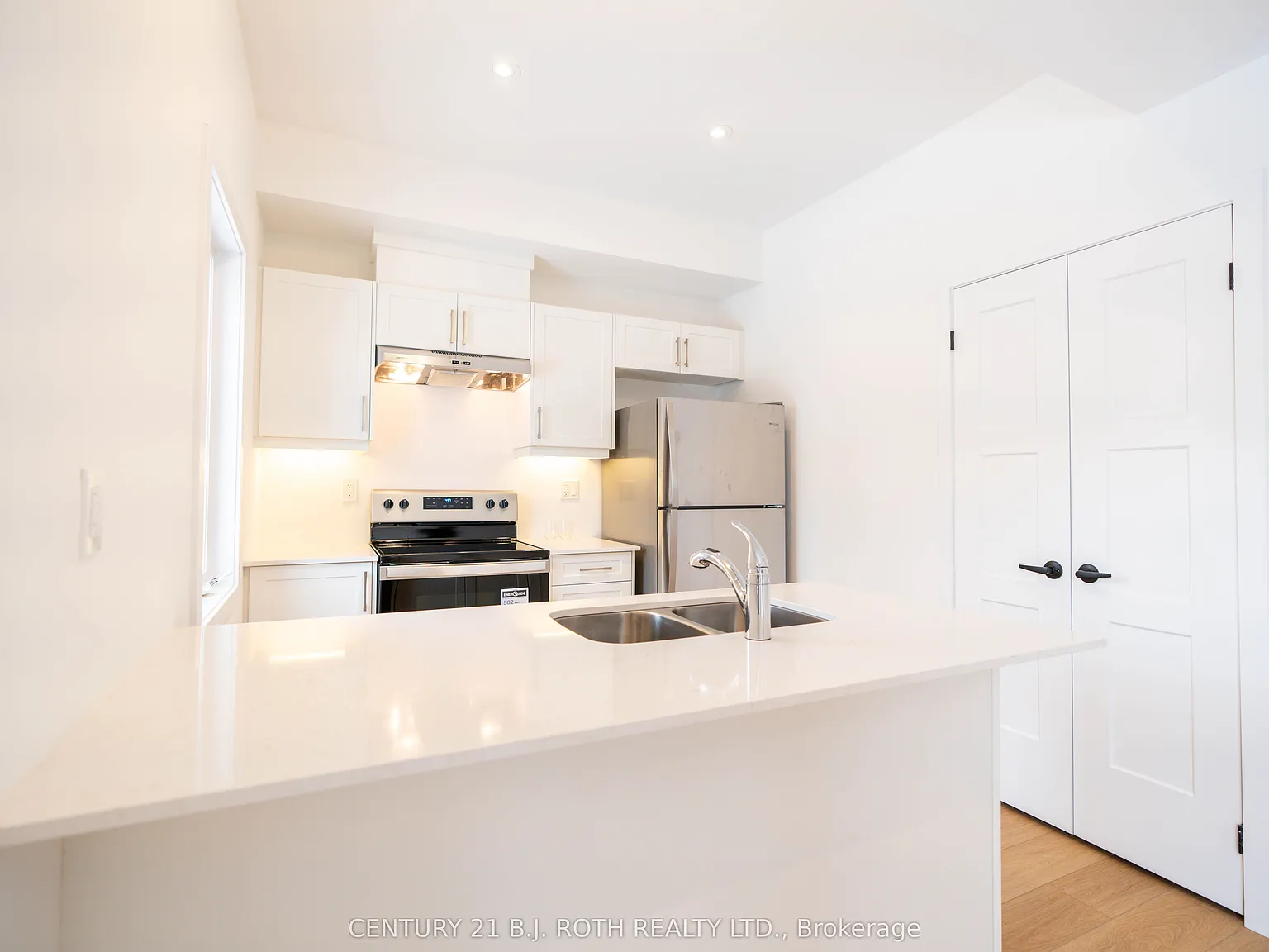 3 bed, $2,600 — Photo 3