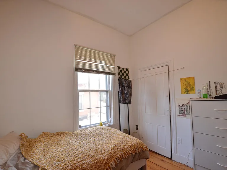 40 Bowen St #2 — Photo 8