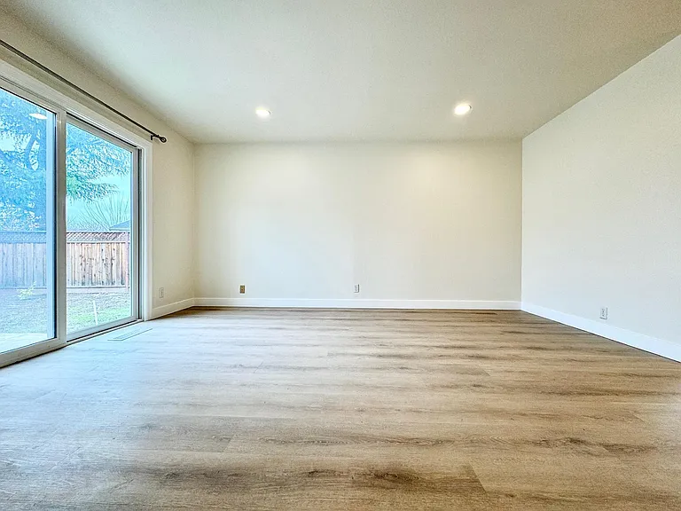 64 Guava Blossom Ct — Photo 31