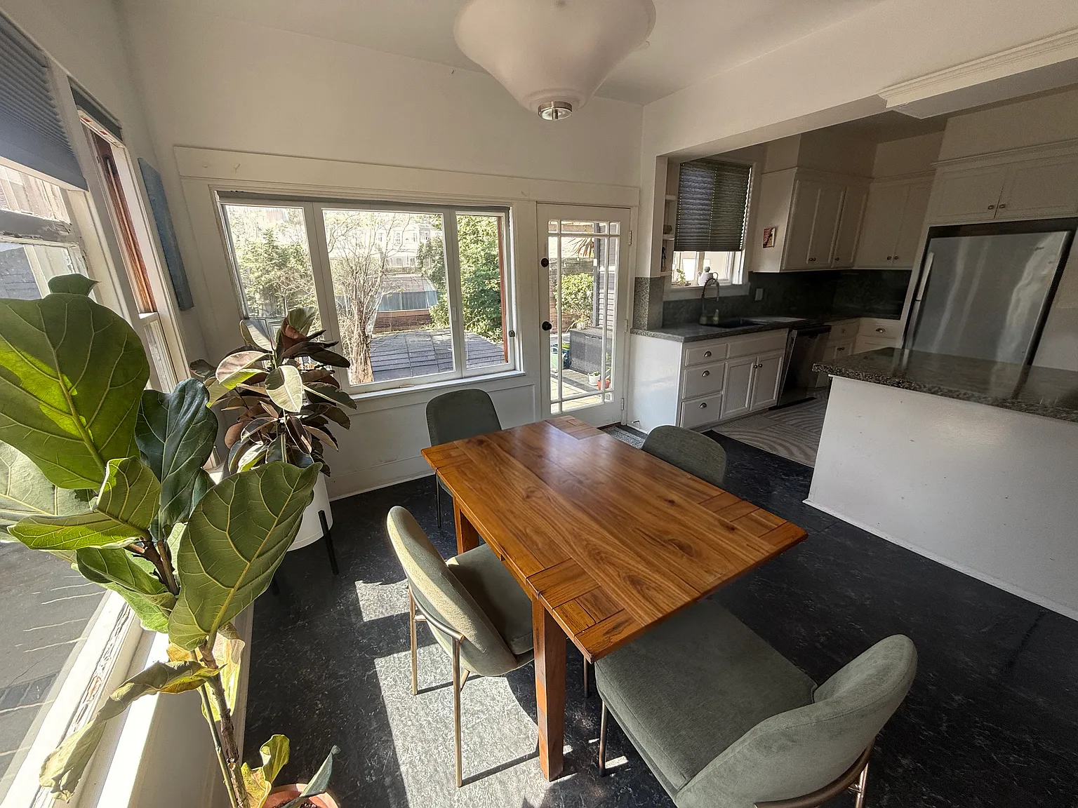 3 bed, 1995 sqft, $4,095 — Photo 1