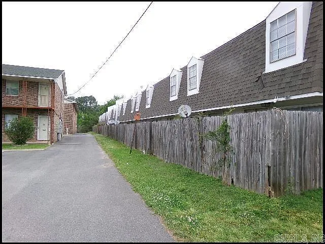 101 Ellis Dr #G — Photo 18
