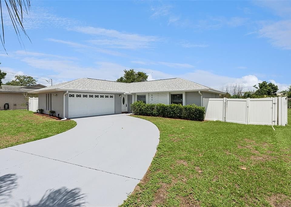 1st image of 942 Windbrook Dr