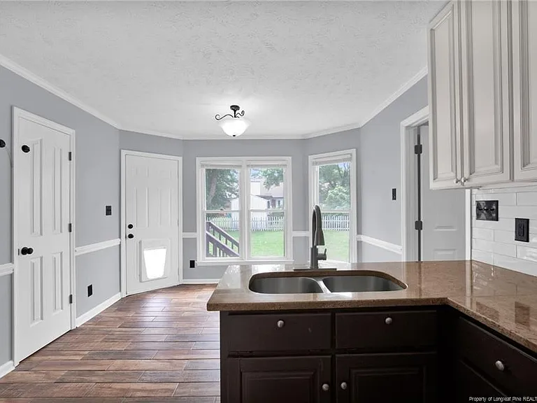 1183 Helmsley Dr — Photo 11