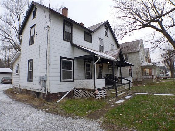 5th image of 599 Fairfield St NE