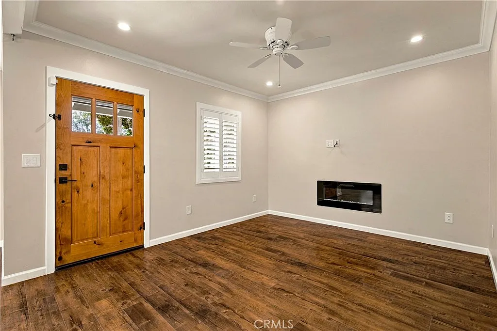 4 bed, 1820 sqft, $3,495 — Photo 3