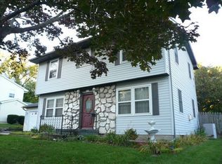 526 Meadowview Dr, Clinton, IA 52732