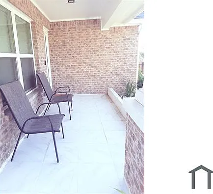 5604 Como Dr — Photo 1