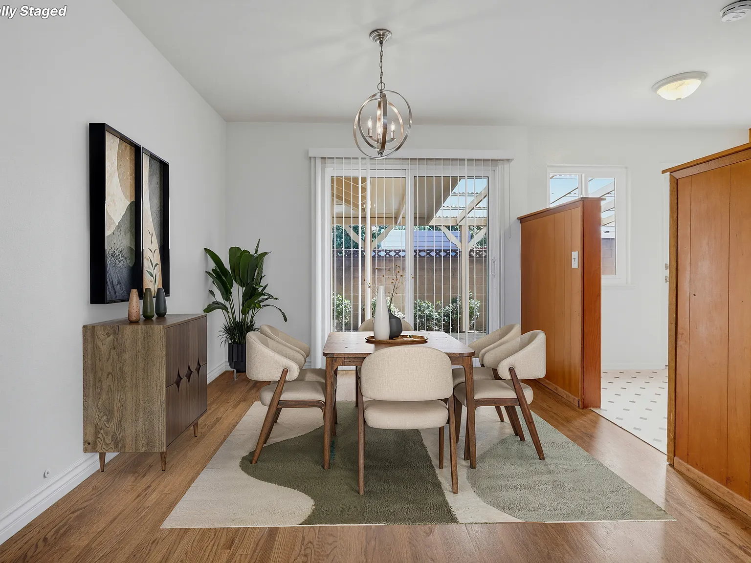3 bed, 1640 sqft, $4,475 — Photo 4