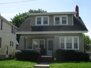 52 Elm St, Salem, NJ 08079