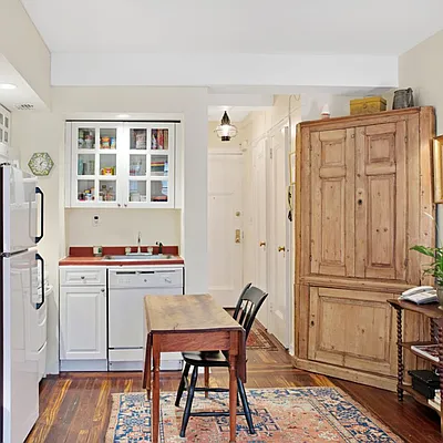 Sold by Compass | media 5