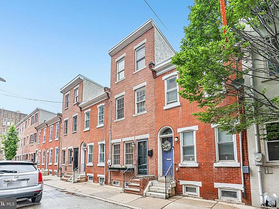 2nd image of 2337 Montrose St