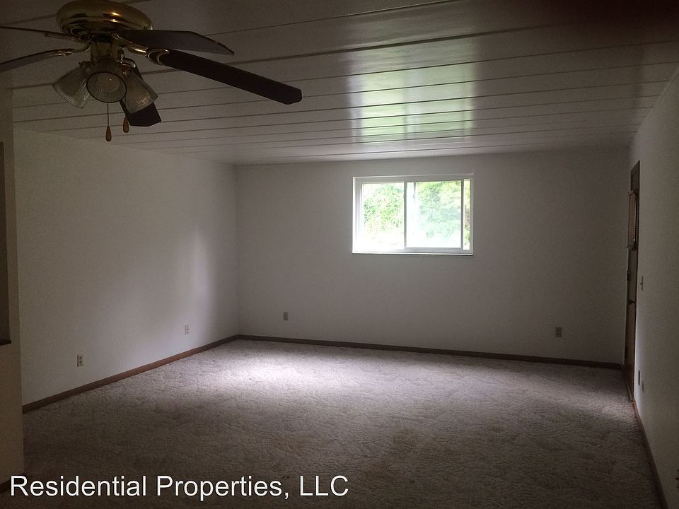 2nd image of 65 Locust Ridge Dr APT 2B