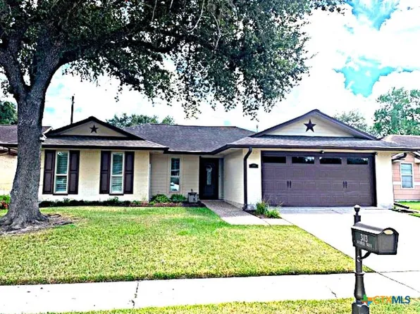 303 Roanoke Dr, Victoria, TX 77904