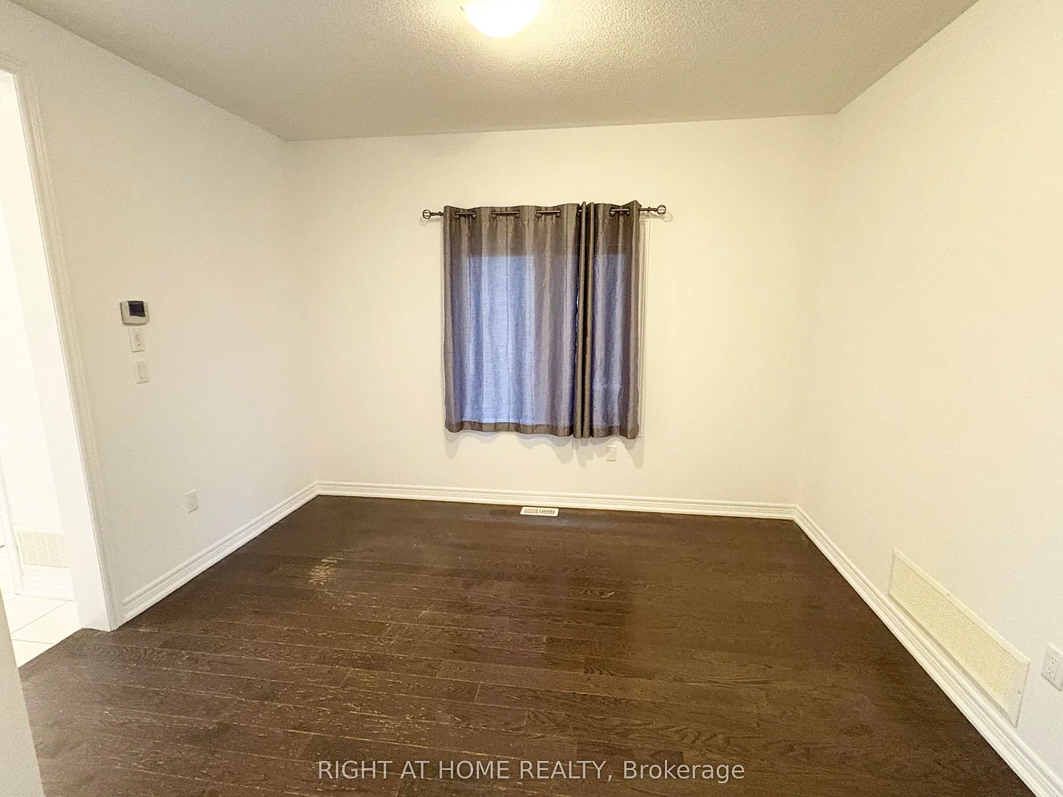 4 bed, $3,200 — Photo 4