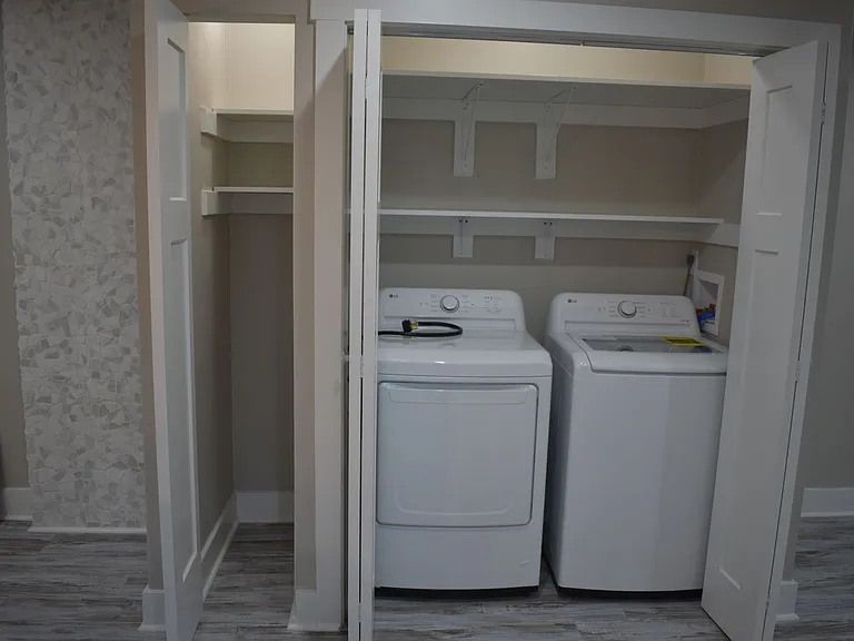 2406 N Talbott St — Photo 11
