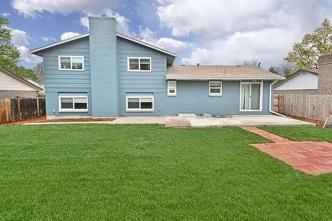 Back yard, spacious, green, automatic watering system- garde
