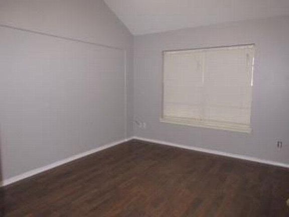 4th image of 6616 N 25th St