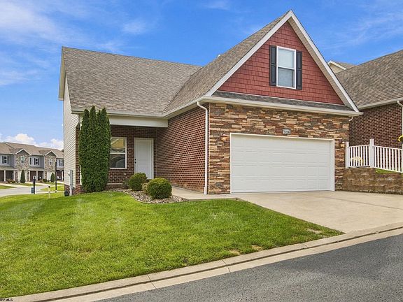 2nd image of 524 Persimmon Ln