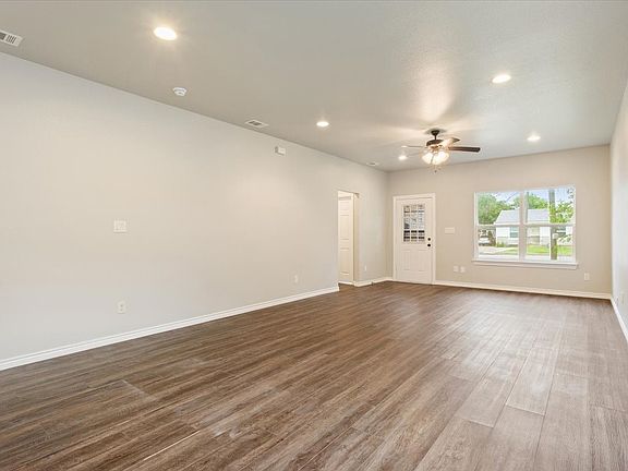 5th image of 3525 N 24th St