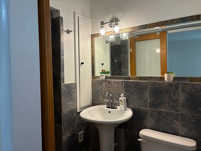 8301 Floyd St — Photo 31