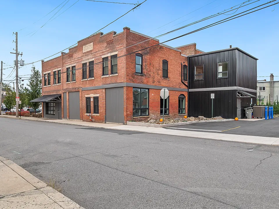 13 Kennedy St #101